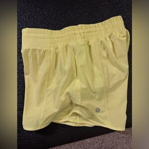 Lululemon hotty hot high rise lined 4” shorts